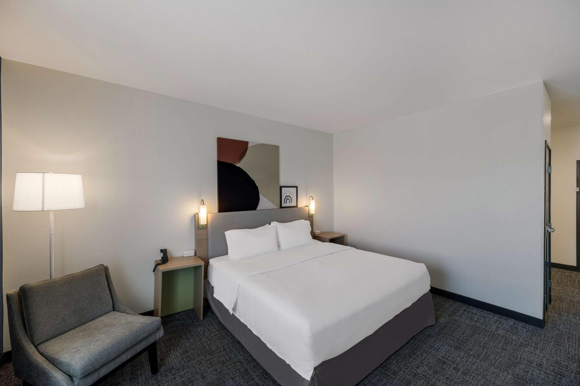 Spark By Hilton Midland South Exterior photo