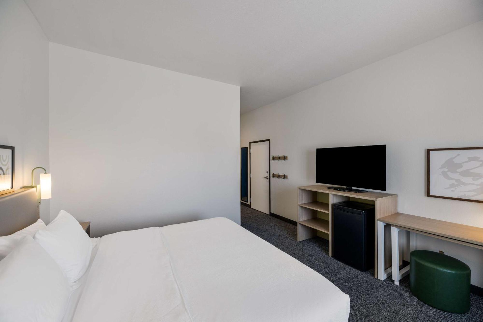 Spark By Hilton Midland South Exterior photo